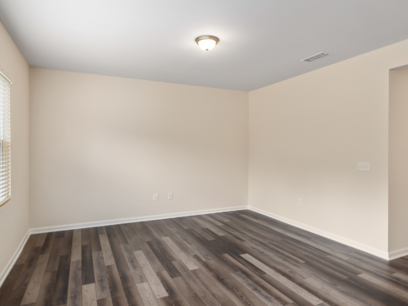 Re- Skim | Medium size room | Over existing plaster